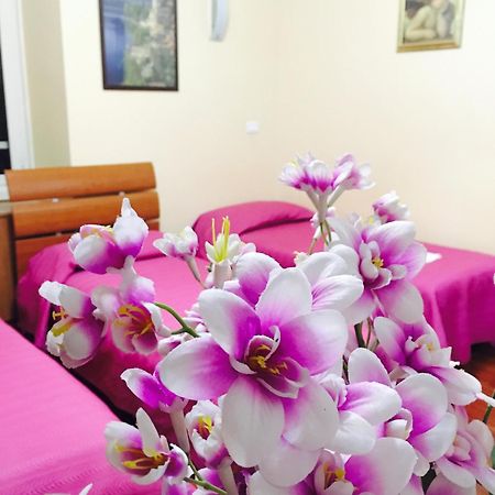 Zhihua Guest House 罗马 外观 照片