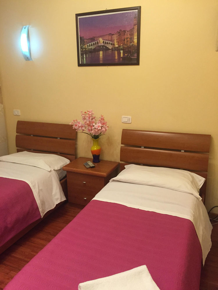 Zhihua Guest House 罗马 外观 照片